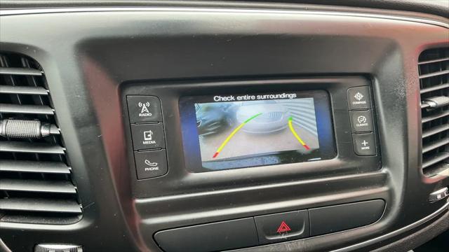 2017 Chrysler 200 Touring