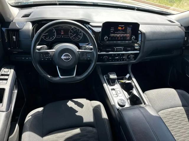 2025 Nissan Pathfinder SV 4WD