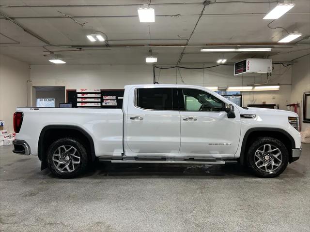 2026 GMC Sierra 1500 Crew Cab, Standard Bed, SLT, 4WD