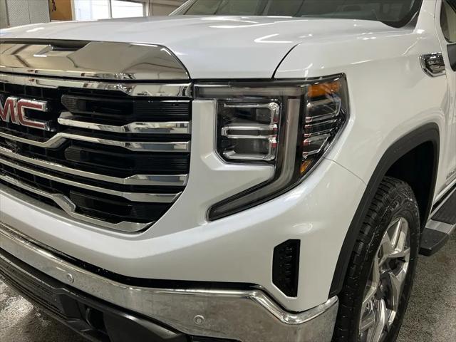 2026 GMC Sierra 1500 Crew Cab, Standard Bed, SLT, 4WD