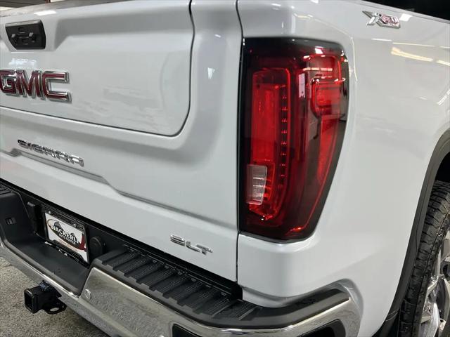 2026 GMC Sierra 1500 Crew Cab, Standard Bed, SLT, 4WD