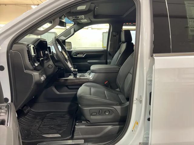 2026 GMC Sierra 1500 Crew Cab, Standard Bed, SLT, 4WD