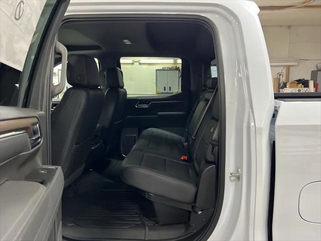 2026 GMC Sierra 1500 Crew Cab, Standard Bed, SLT, 4WD