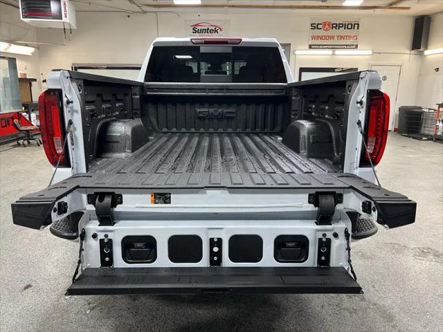 2026 GMC Sierra 1500 Crew Cab, Standard Bed, SLT, 4WD