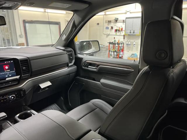 2026 GMC Sierra 1500 Crew Cab, Standard Bed, SLT, 4WD