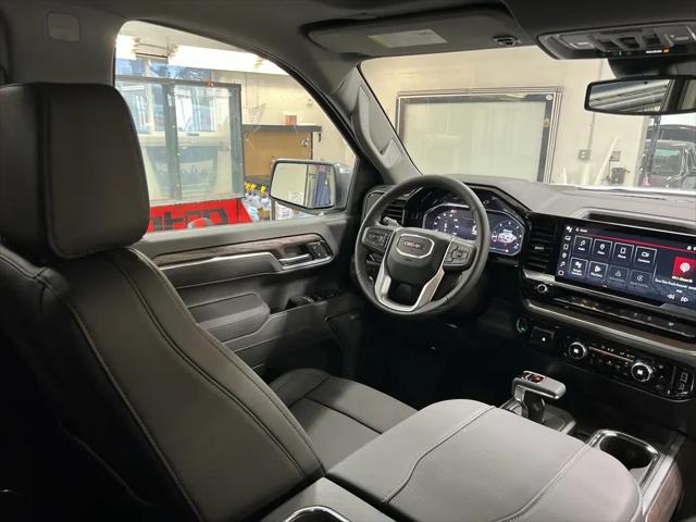 2026 GMC Sierra 1500 Crew Cab, Standard Bed, SLT, 4WD