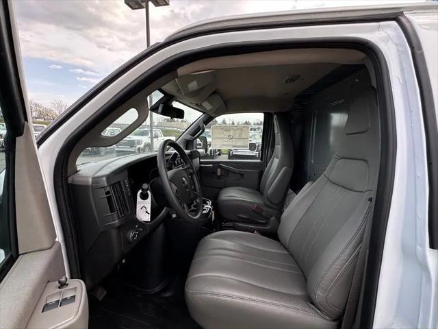 2025 GMC Savana Cargo RWD 2500 Regular Wheelbase Work Van