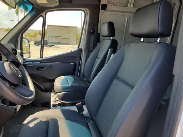 2025 Mercedes-Benz Sprinter 2500 High Roof 4-Cyl Diesel