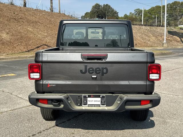 2026 Jeep Gladiator Sport