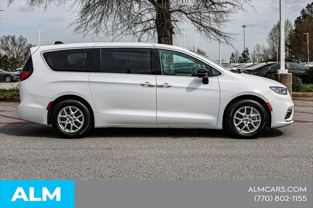 2024 Chrysler Pacifica Touring L