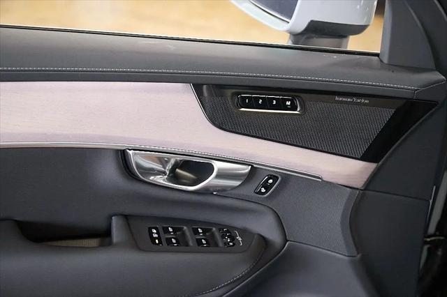 2026 Volvo XC90 Plug-In Hybrid Plus, T8 AWD, Electric/Gasoline, Bright, 6 Seats