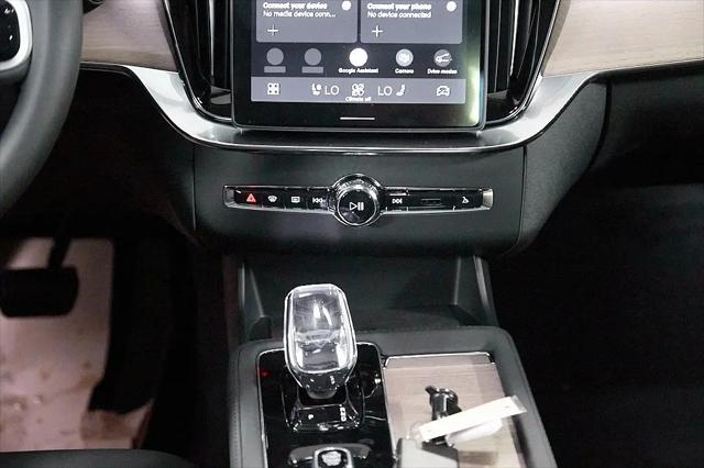 2026 Volvo XC90 Plug-In Hybrid Plus, T8 AWD, Electric/Gasoline, Bright, 6 Seats