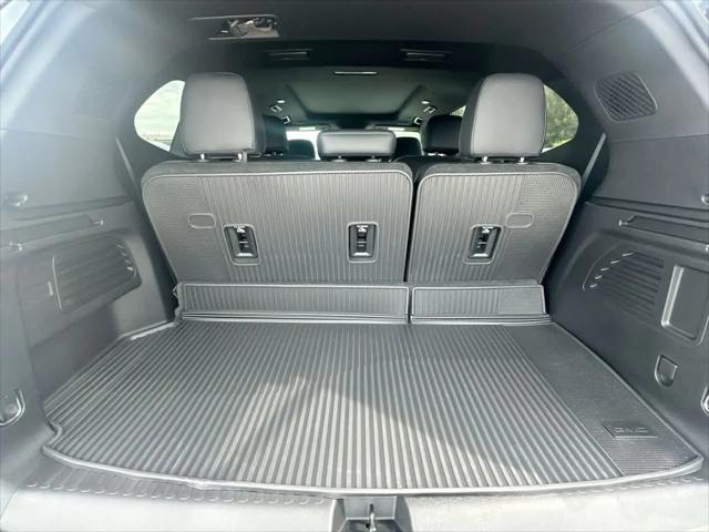 2026 GMC Acadia Elevation FWD