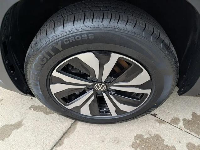 2025 Volkswagen Atlas Cross Sport 2.0T SE