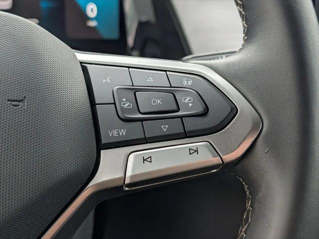 2025 Volkswagen Atlas Cross Sport 2.0T SE
