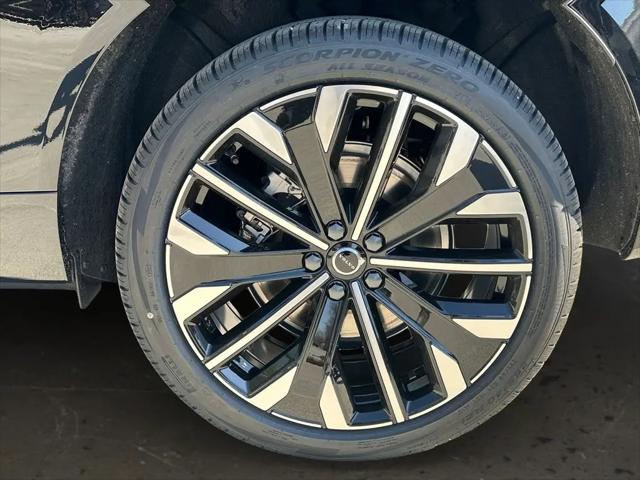 2026 Volvo XC60 Plug-In Hybrid Ultra, T8 AWD Electric/Gasoline, Dark