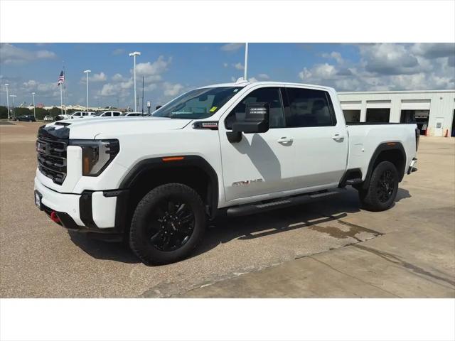 2025 GMC Sierra 2500HD 4WD Crew Cab Standard Bed AT4