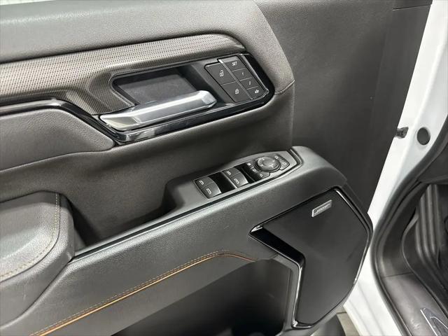 2025 GMC Sierra 2500HD 4WD Crew Cab Standard Bed AT4