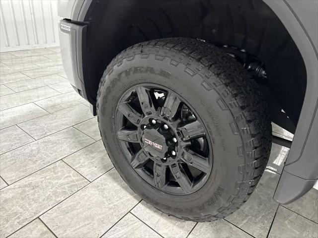 2025 GMC Sierra 2500HD 4WD Crew Cab Standard Bed AT4