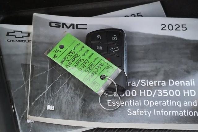 2025 GMC Sierra 2500HD 4WD Crew Cab Standard Bed SLT