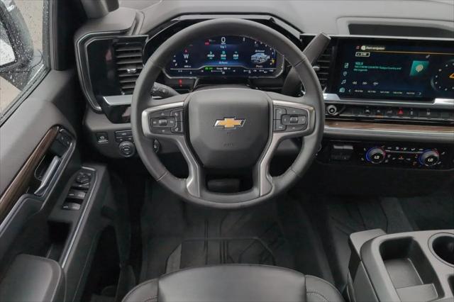 2025 Chevrolet Silverado 1500 4WD Crew Cab Standard Bed LT