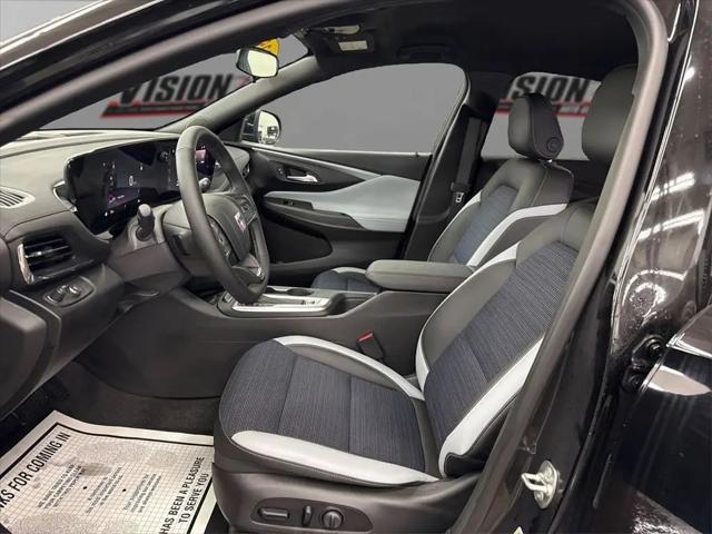2025 Buick NV Preferred FWD