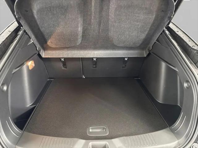 2025 Buick NV Preferred FWD