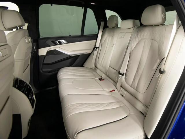 2024 BMW X5 M60i