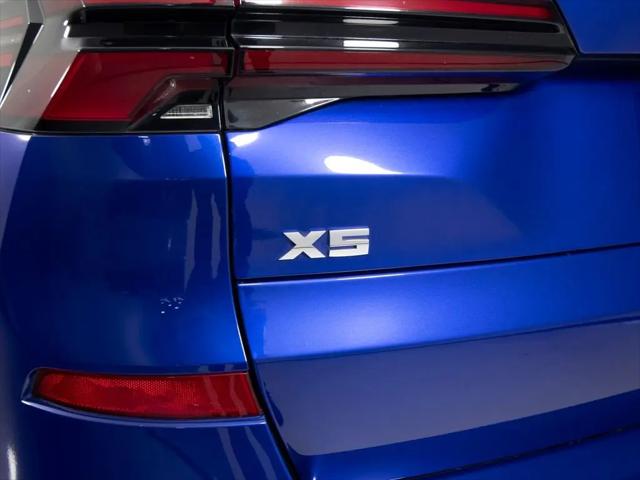 2024 BMW X5 M60i