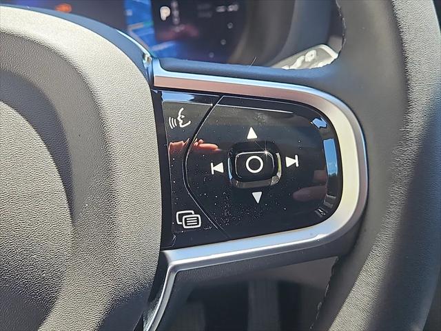 2026 Volvo XC60 Plug-In Hybrid Ultra, T8 AWD Electric/Gasoline, Dark