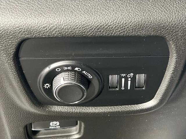 2023 Jeep Grand Cherokee L Laredo 4x4