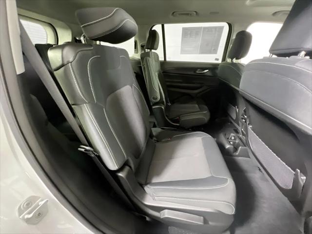 2023 Jeep Grand Cherokee L Laredo 4x4