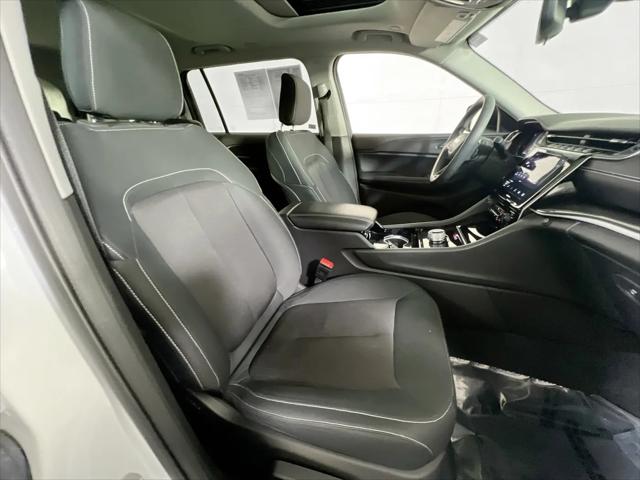 2023 Jeep Grand Cherokee L Laredo 4x4