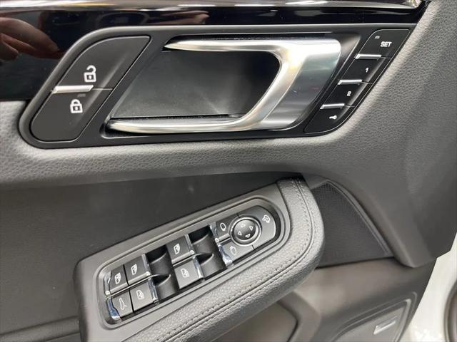 2025 Porsche Macan T