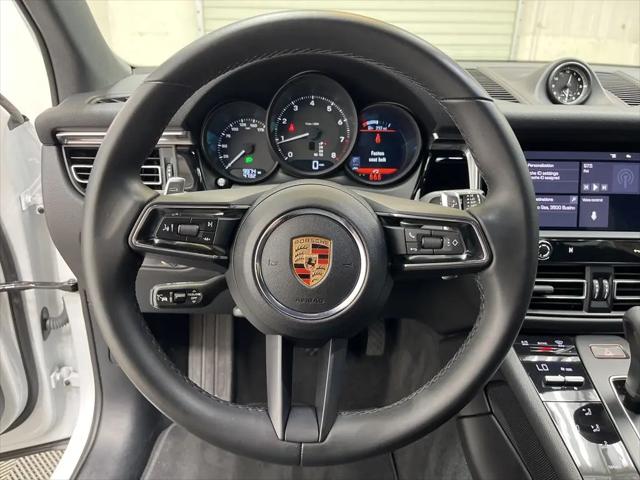 2025 Porsche Macan T