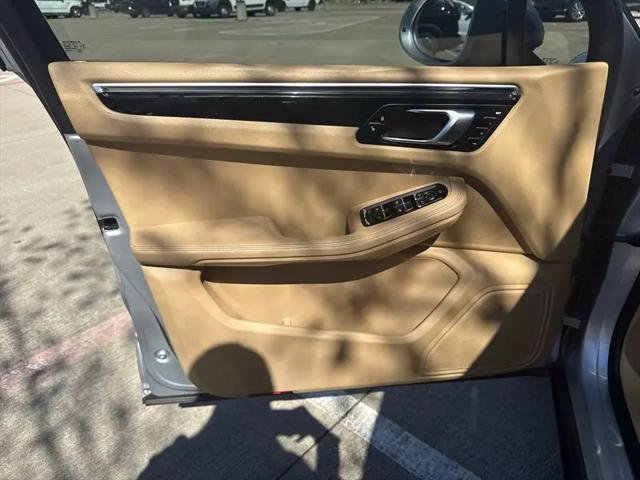 2015 Porsche Macan S