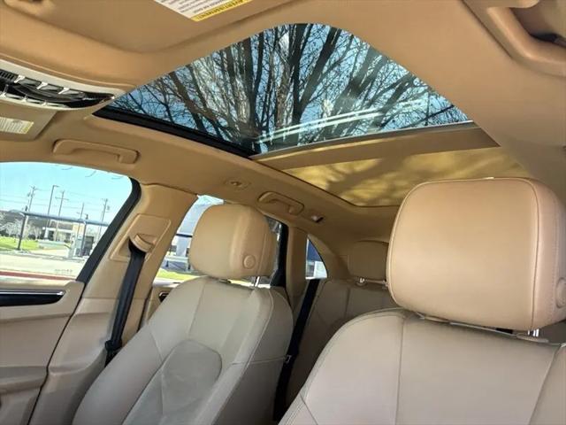 2015 Porsche Macan S