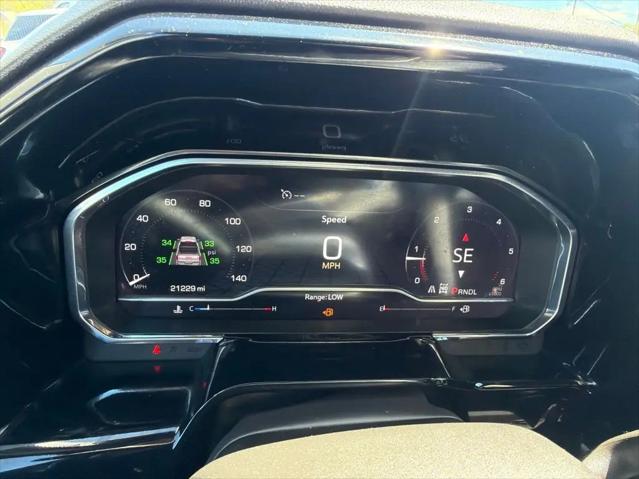 2024 GMC Sierra 1500 4WD Crew Cab Short Box Elevation with 3VL