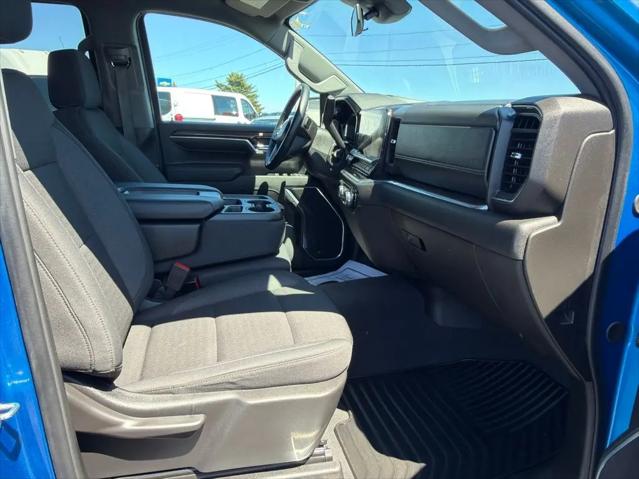 2024 GMC Sierra 1500 4WD Crew Cab Short Box Elevation with 3VL