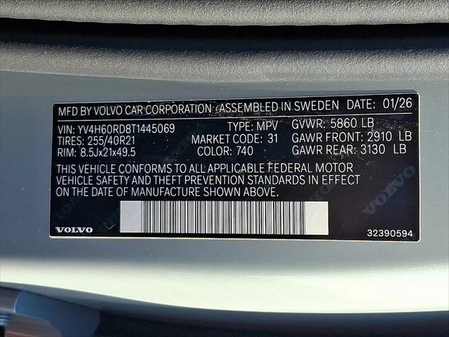 2026 Volvo XC60 Plug-In Hybrid Black Edition Ultra, T8 AWD Electric/Gasoline, Dark