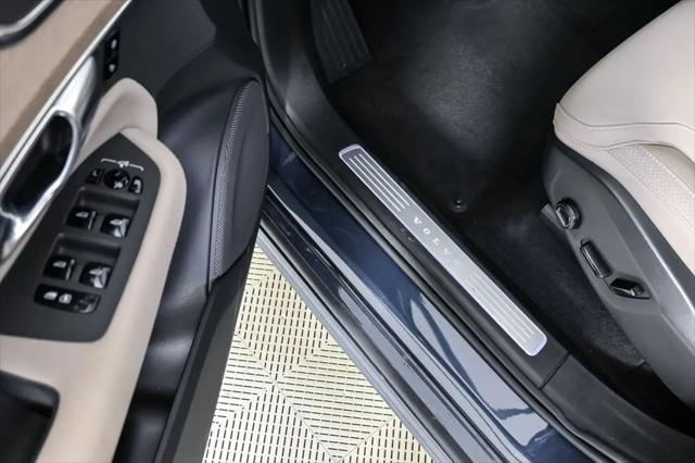 2025 Volvo XC90 B5 Core