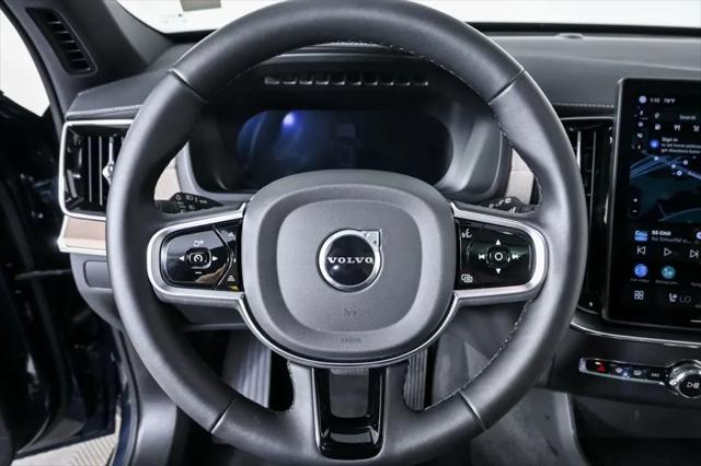 2025 Volvo XC90 B5 Core