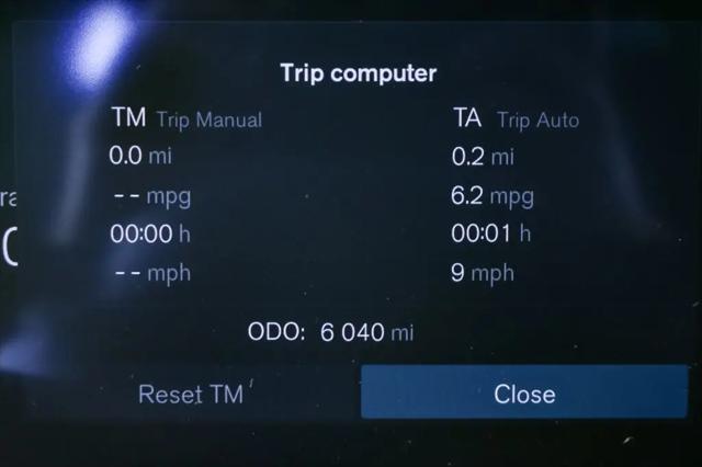 2025 Volvo XC90 B5 Core