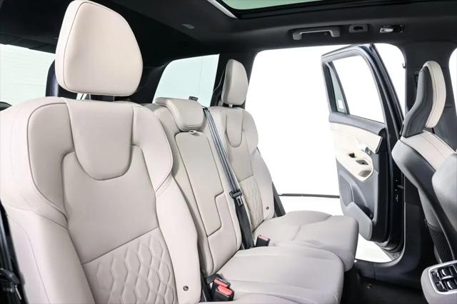 2025 Volvo XC90 B5 Core