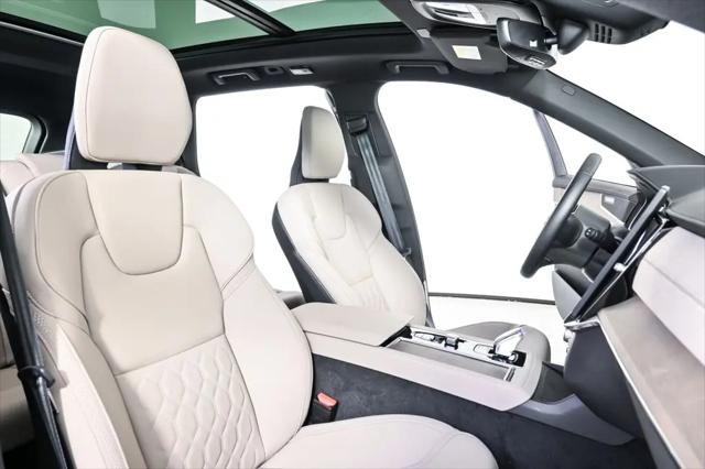 2025 Volvo XC90 B5 Core