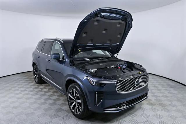 2025 Volvo XC90 B5 Core