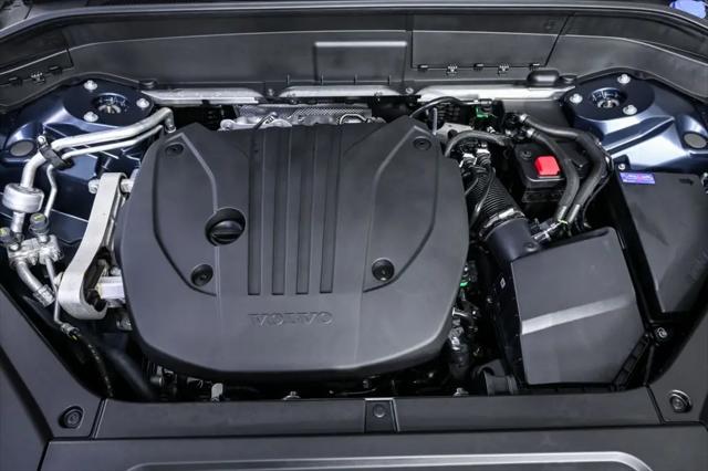2025 Volvo XC90 B5 Core