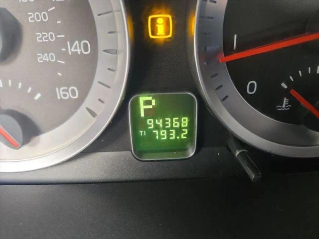 2011 Volvo C70 T5