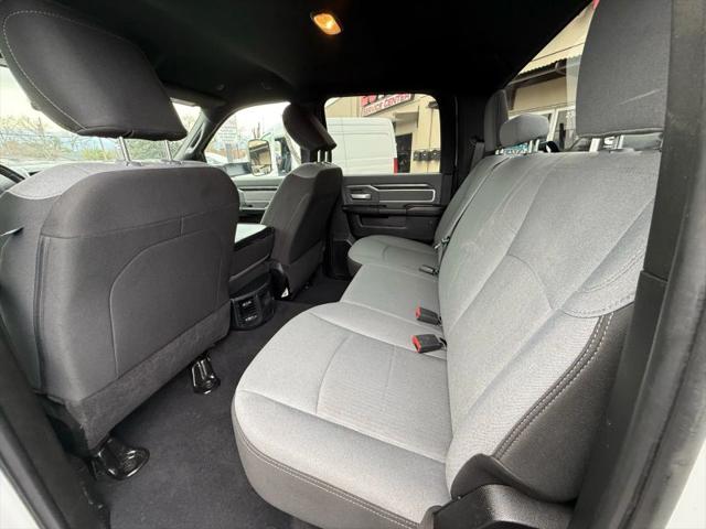 2021 Ram 3500 Big Horn Crew Cab 4x4 8' Box