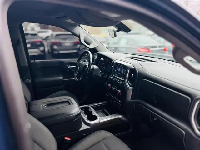 2020 Chevrolet Silverado 1500 4WD Crew Cab Short Bed RST